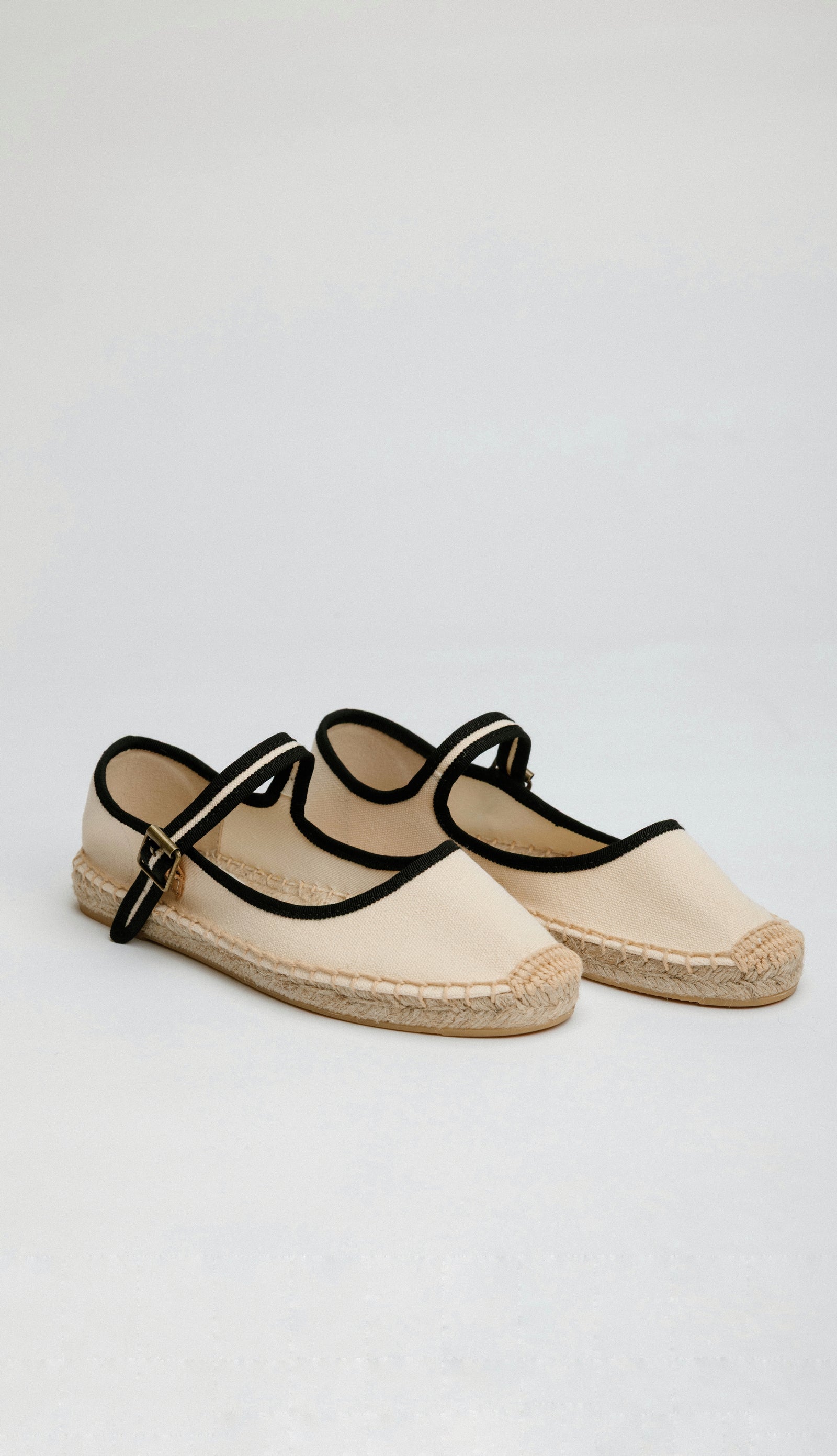 UNA in Beige